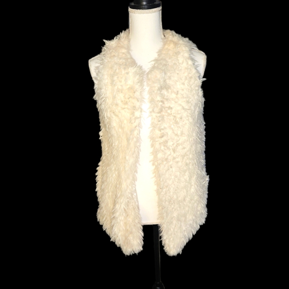 Shaggy Off White-tish Vest